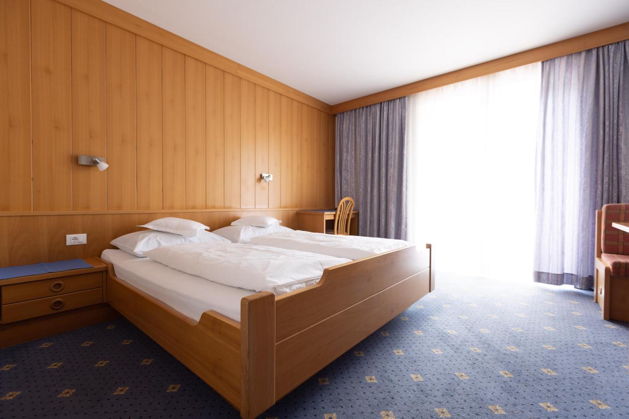 Hotel Garni Juval Tirolo Zewnętrze zdjęcie